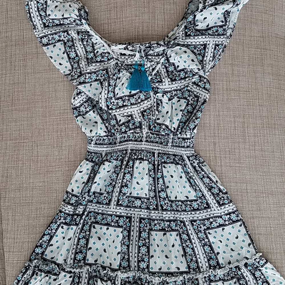 D-Signed Dress size Small (7/8)